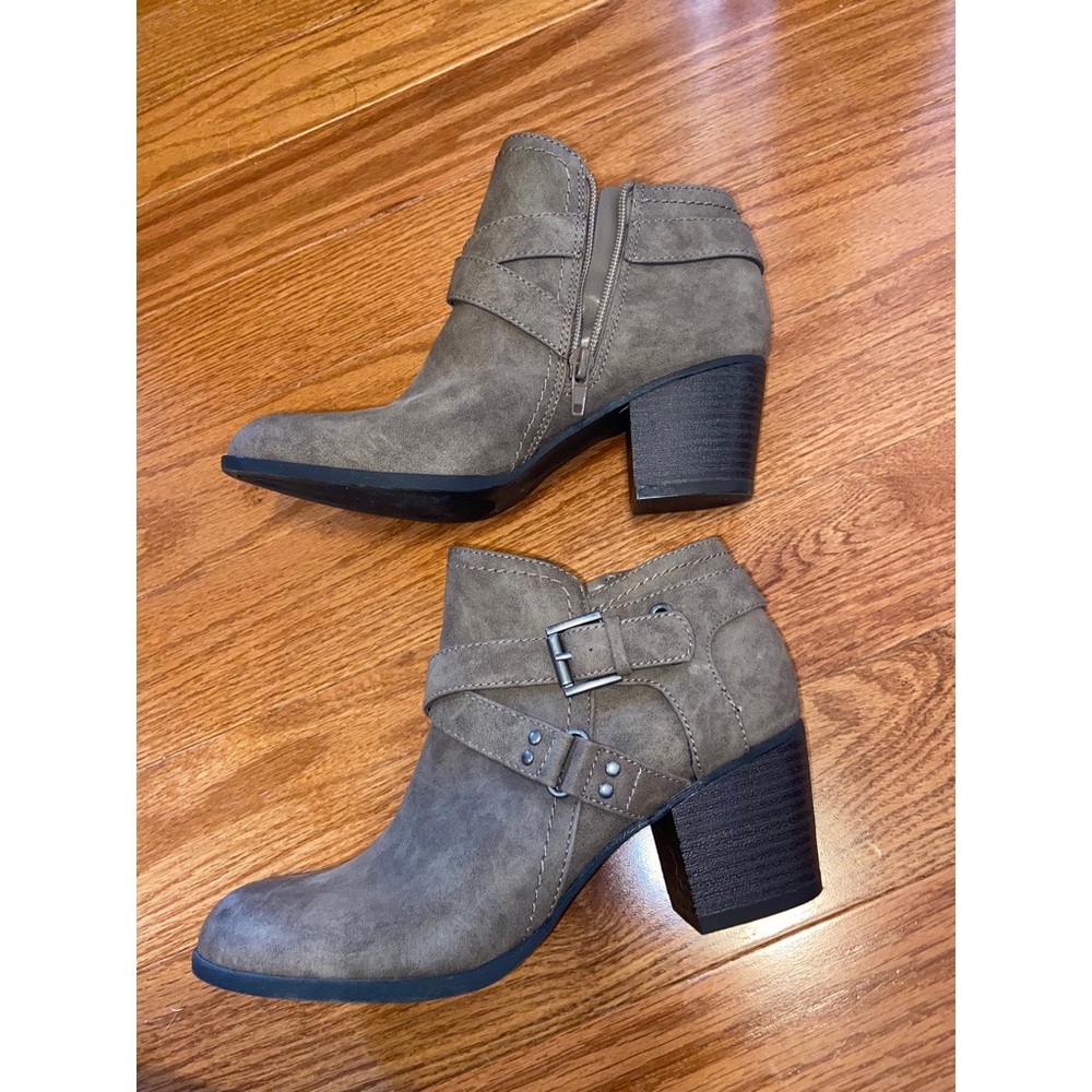 Ankle boots